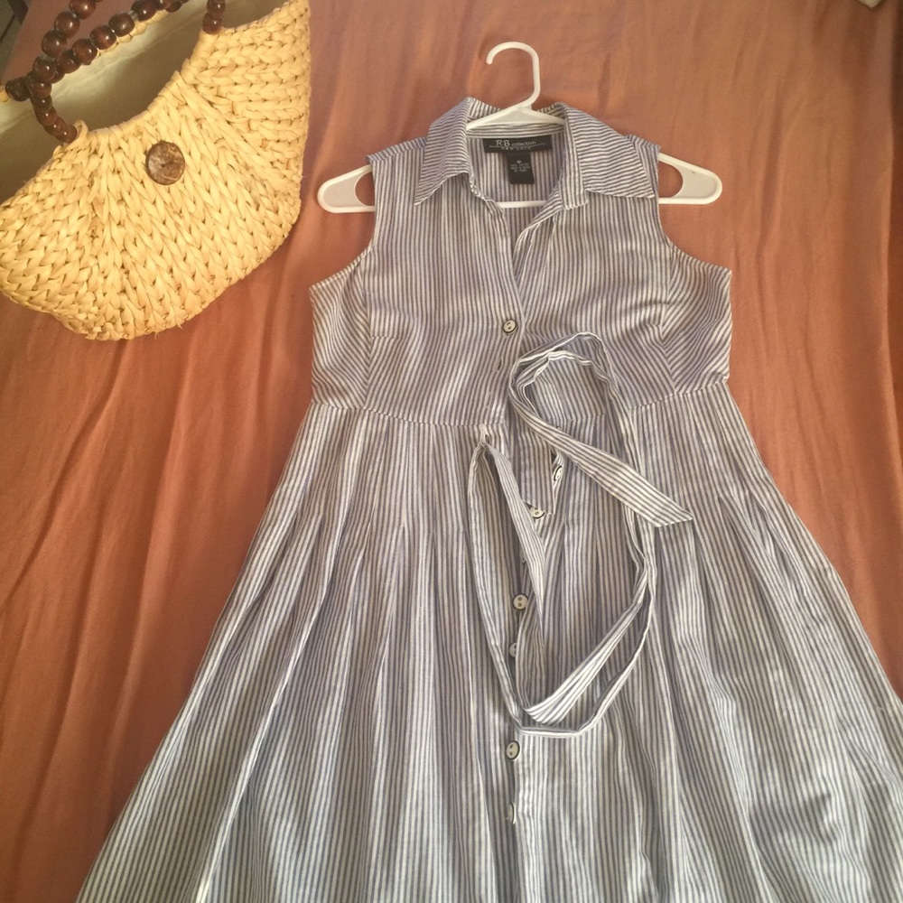 4P pinstriped button-down dress