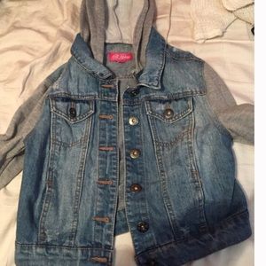 Jean jacket with hood