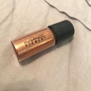 MAC Pigment