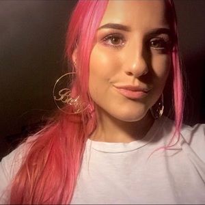 Meet your Posher, Tory