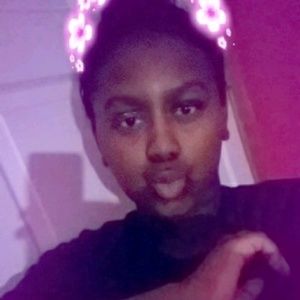 Meet your Posher, Nia