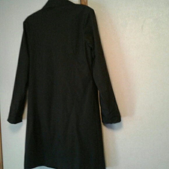 Taria Rubber trench coat - Picture 3 of 3