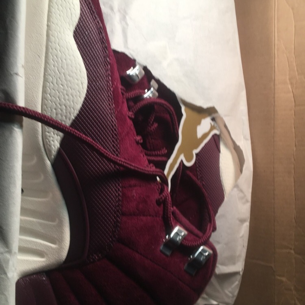 Maroon 12s