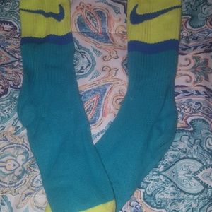 Mens nike dri fit socks size L