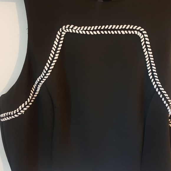 Dress - Picture 5 of 5