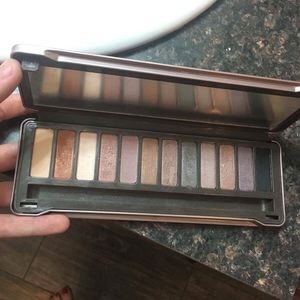 Naked Pallet