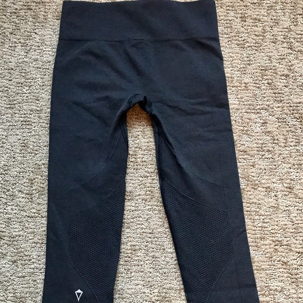 Ivivva seamless leggings charcoal grey 8