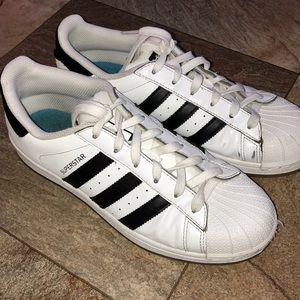 Worn adidas super stars clean youth woman’s