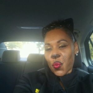 Meet your Posher, Antionette