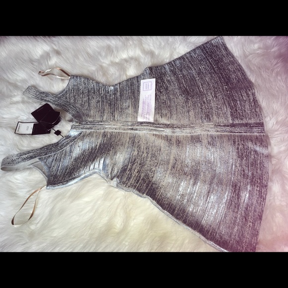 Authentic new HERVE LEGER EVA DRESS IN ICY GRAY - Picture 7 of 8