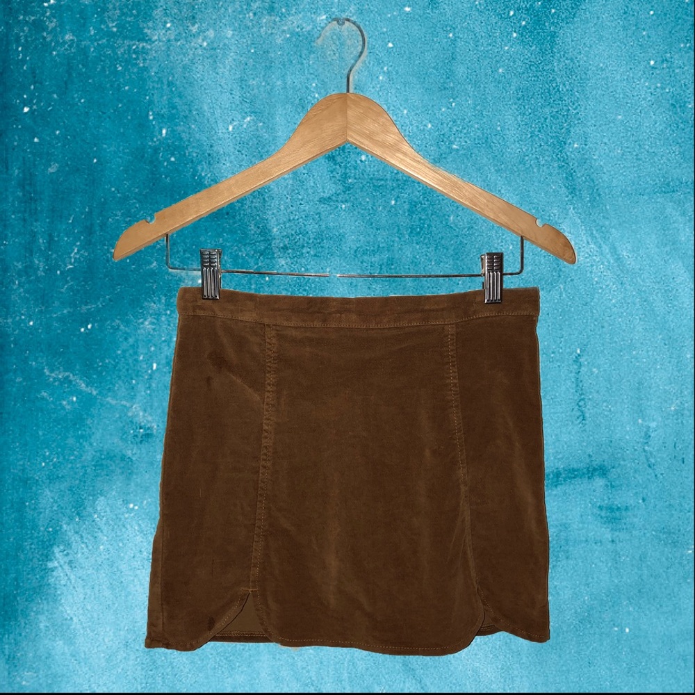 Brandy Melville Raquel Skirt