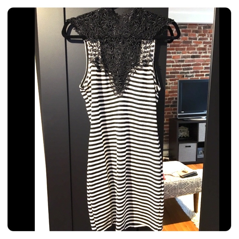 Black and white mini dress with lace!