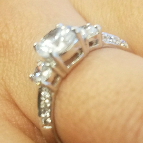 Ring - Picture 2 of 4