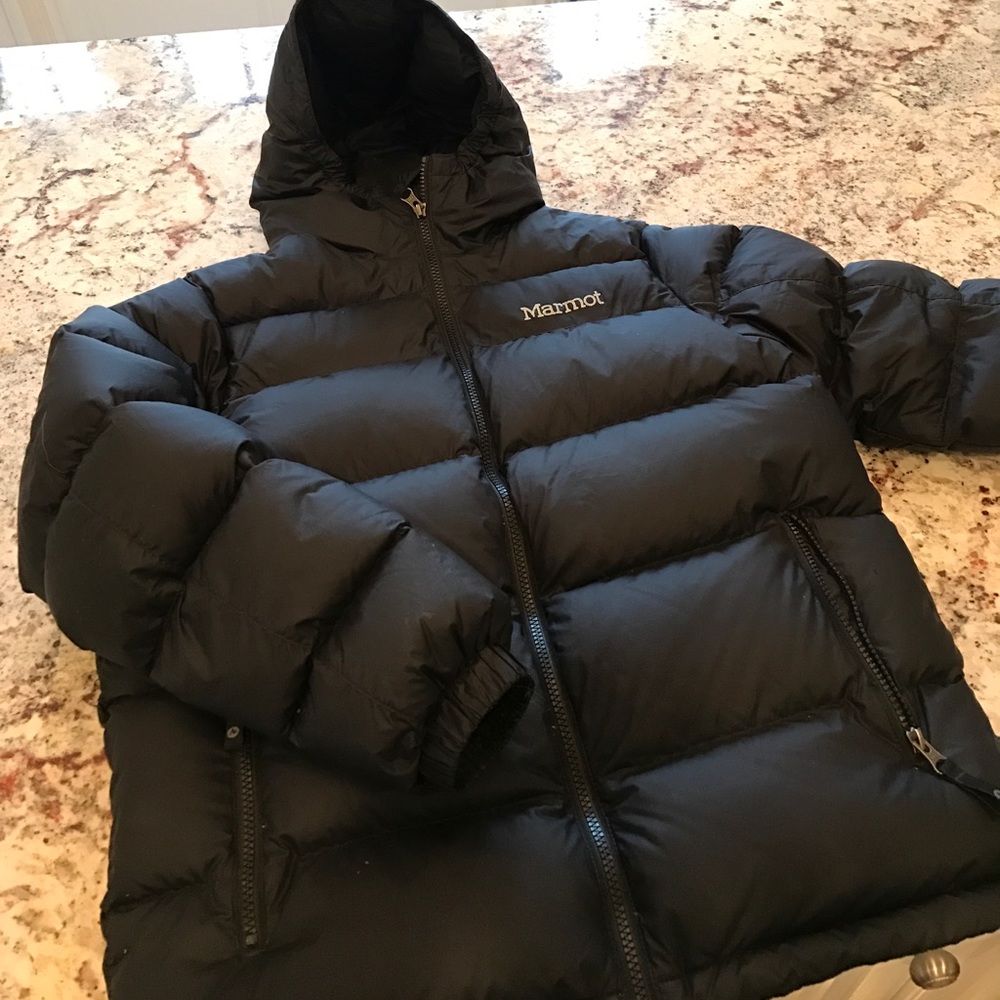 MARMOT BOYS 700 Fill puffer jacket....