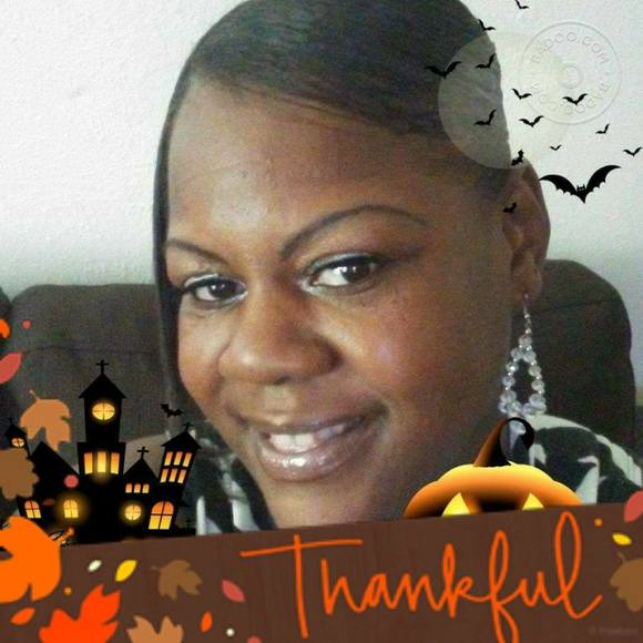 Meet your Posher, Monica - Picture 1 of 1