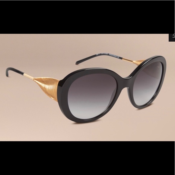 Burberry Accessories - Burberry Gabardine Coll. Oversize Round Sunglasses