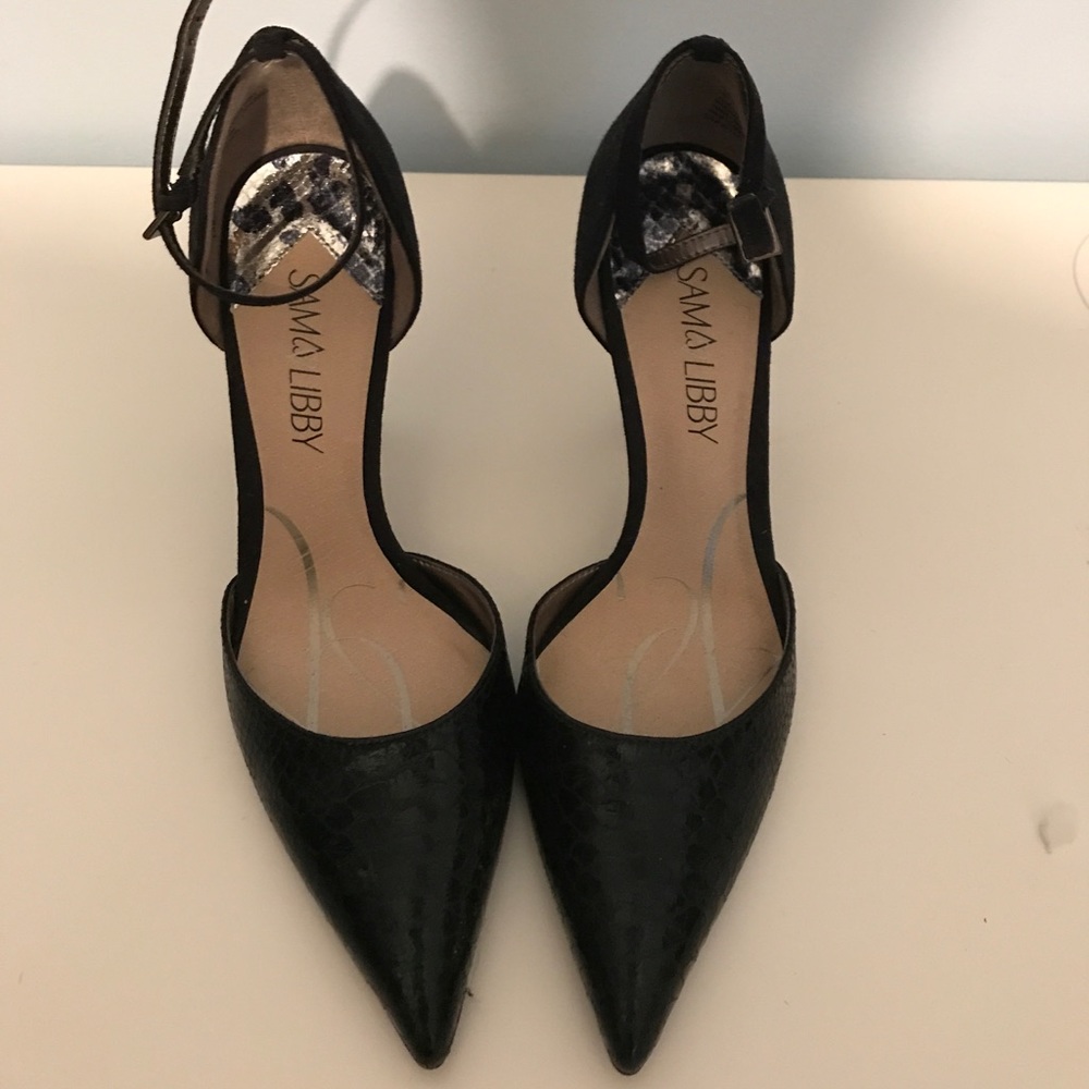 Black snake like heels