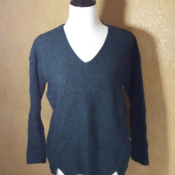 LOFT Sweaters - NWT LOFT Petites Sweater