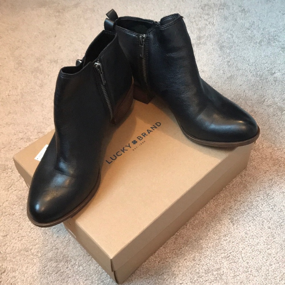 Lucky Brand black ankle booties size 10.
