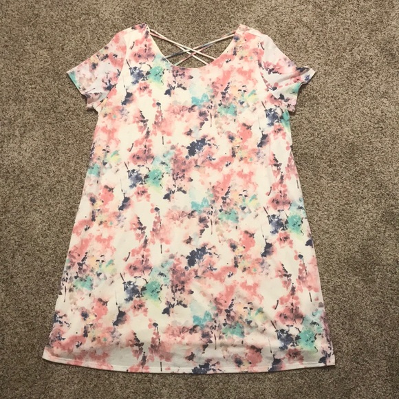 Short sleeve, casual, floral, lined dress! - Picture 1 of 3
