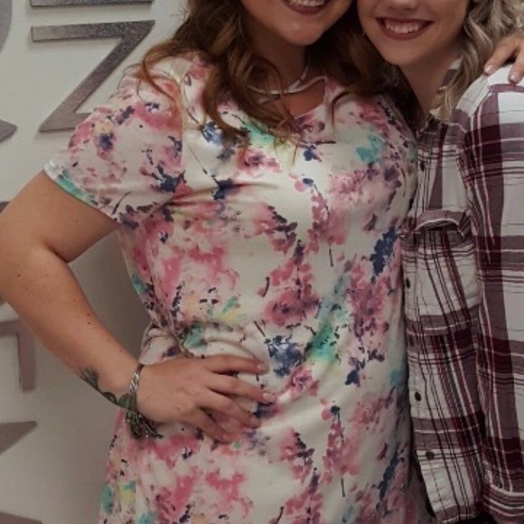 Short sleeve, casual, floral, lined dress! - Picture 2 of 3