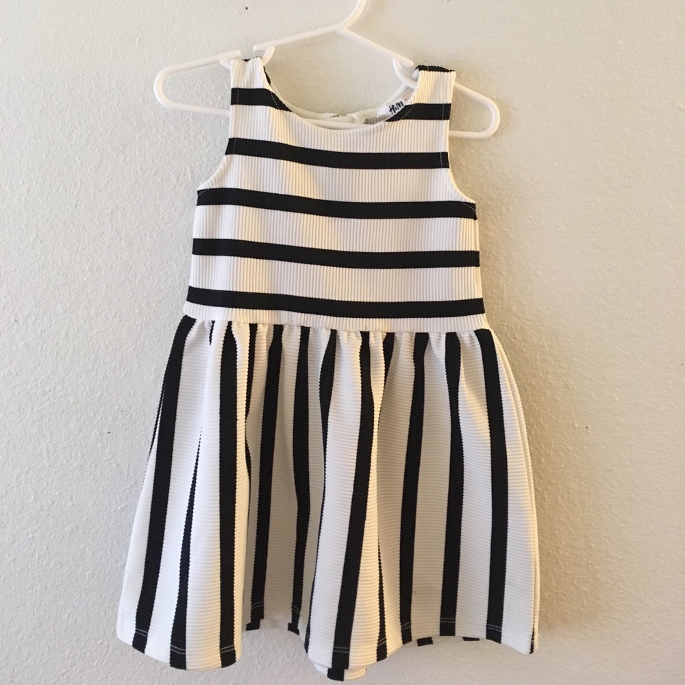 Like New Striped Girls dress with exposed zipper
