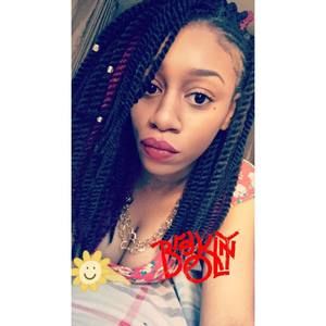 Meet your Posher, Valentina