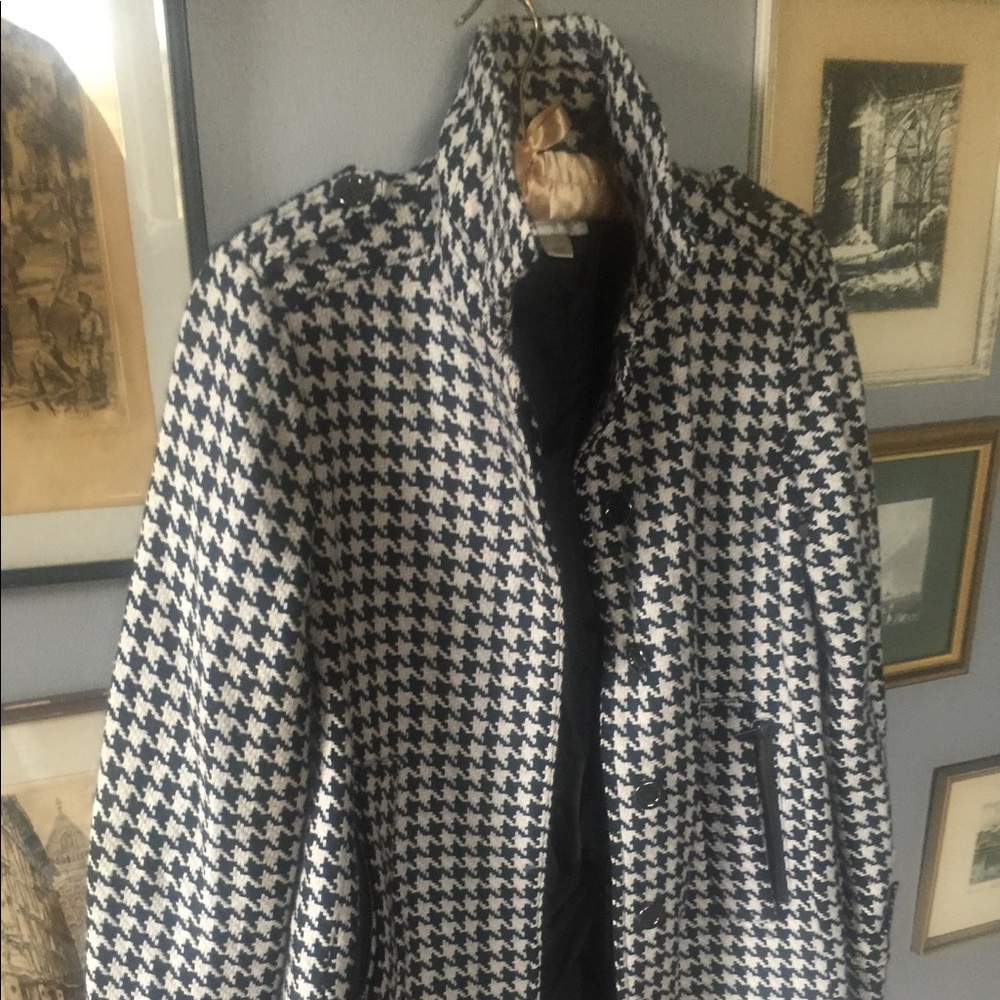 Classic Black & White Houndstooth Tweed Coat