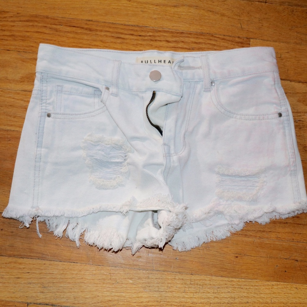 Bullhead shorts white