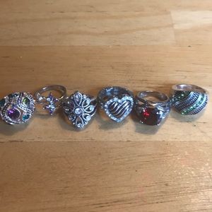 costume jewelry rings. All are sized 7.