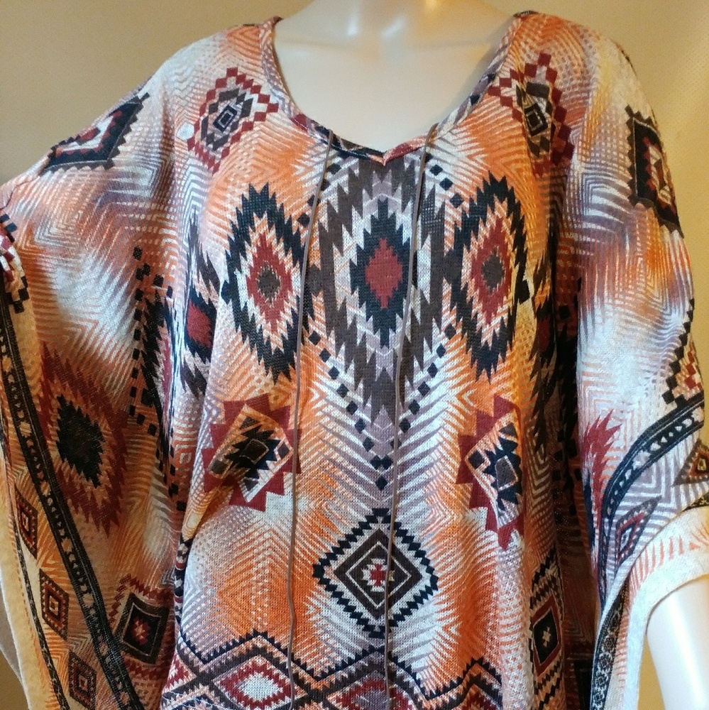 NWOT Tribal Print Poncho Large