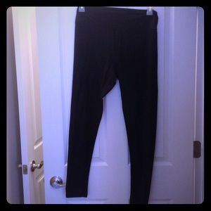 LuLaRoe TC tall & curvy black leggings. Worn once.