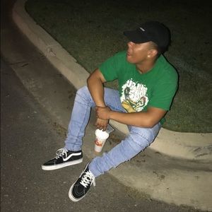 Meet your Posher, Derek