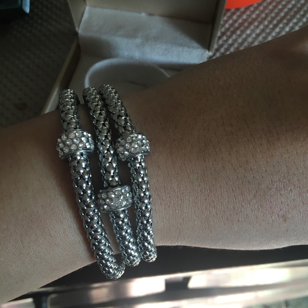 3 silver bracelets. - Picture 2 of 3