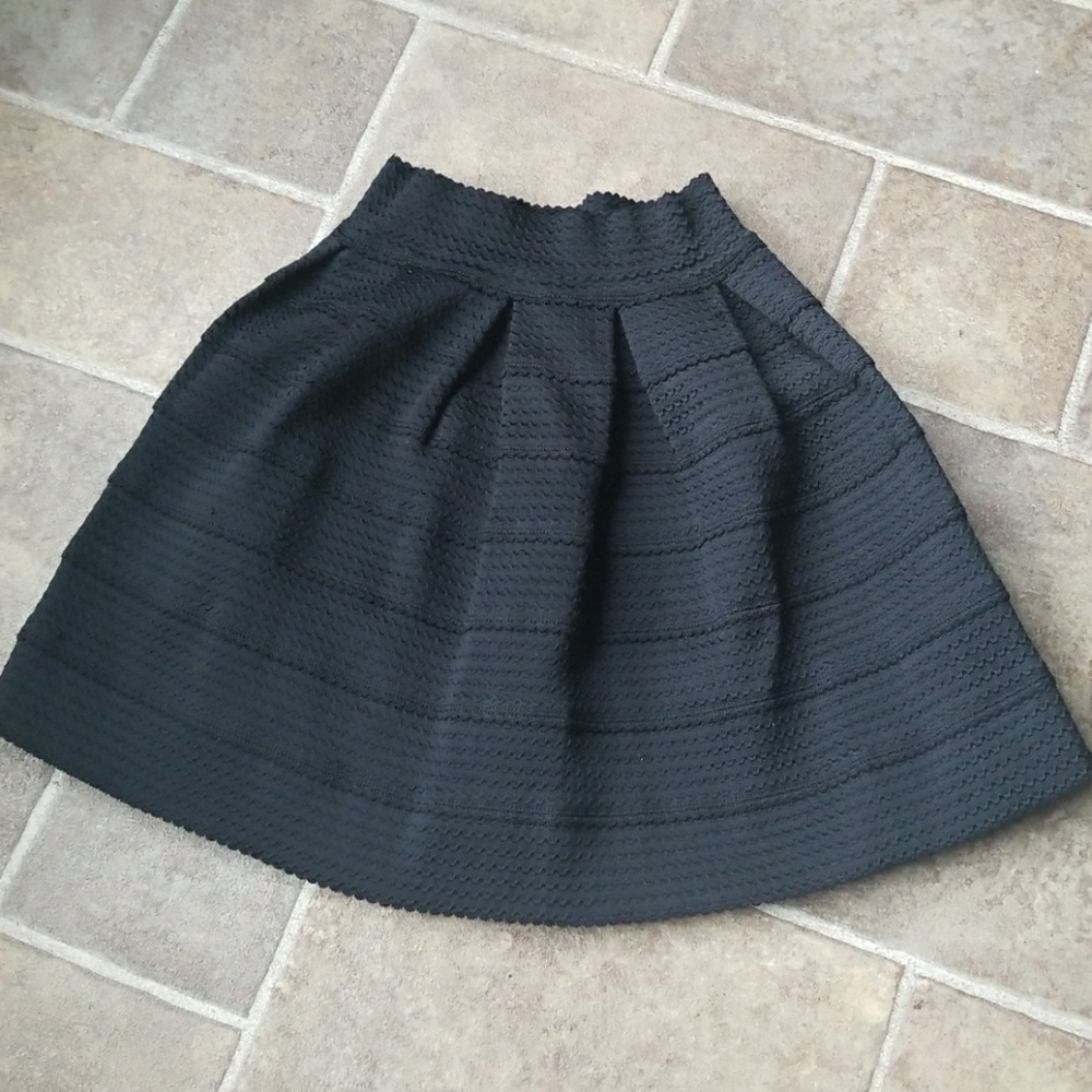 Black pleated skirt