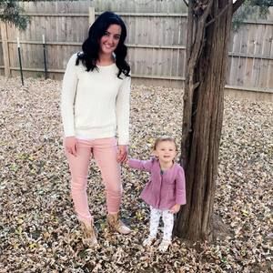 Meet your Posher, Joelle