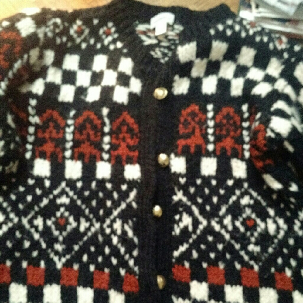 SOLD! Stunning vintage SAKS 5TH AVE Sweater!