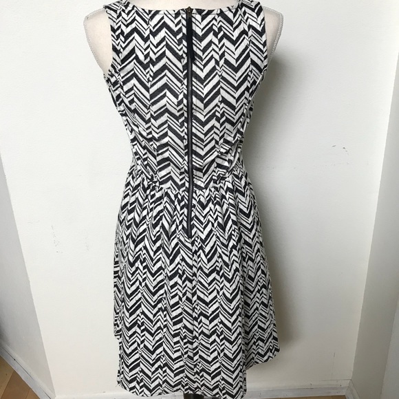 [Anthropologie] Maeve Caldera Chevron Dress - Picture 5 of 8