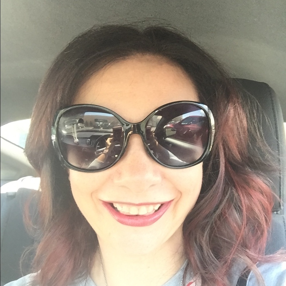 Meet your Posher, Jessica
