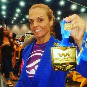 Meet your Posher, Claudia