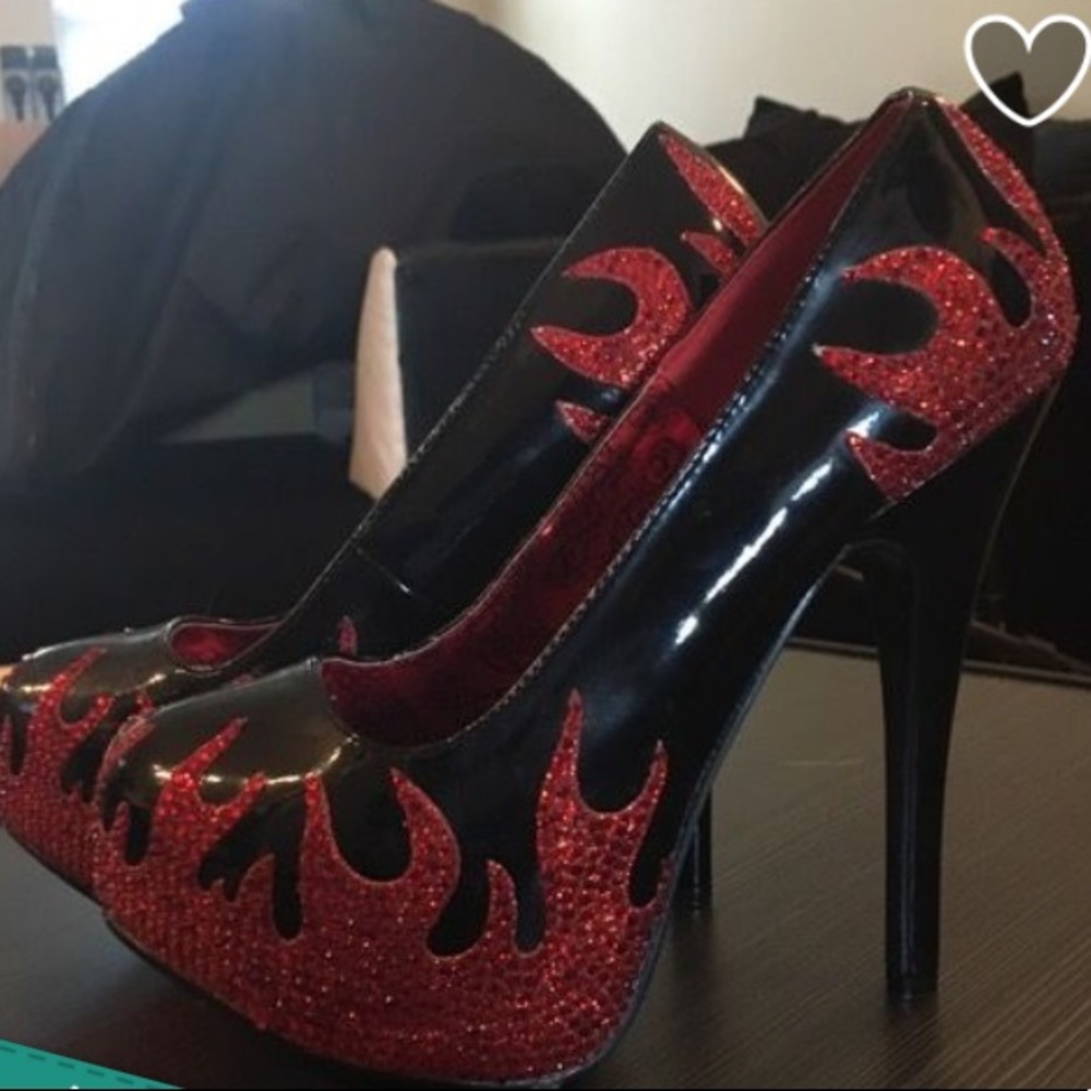 Platform heels size 7