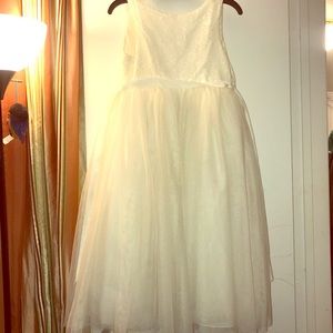 David’s bridal flower girl dress size 8.
