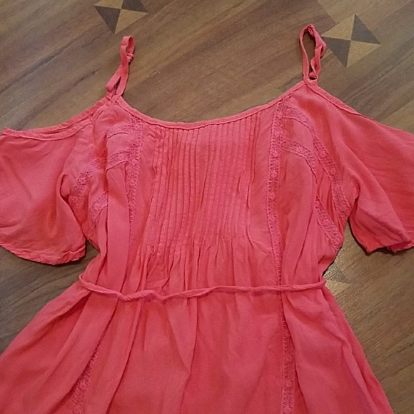 Jessica Simpson maternity top - Picture 4 of 4