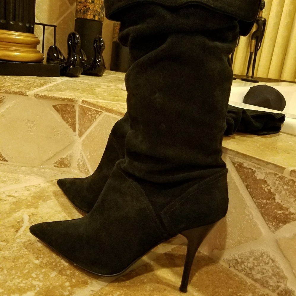 COLIN STUART Black Suede Boots very sexy with jean