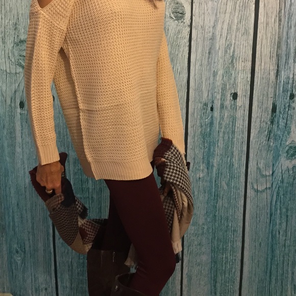 Dark Burgundy Seamless Fleece Leggings - Picture 2 of 2