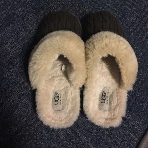 Brown ugg slippers