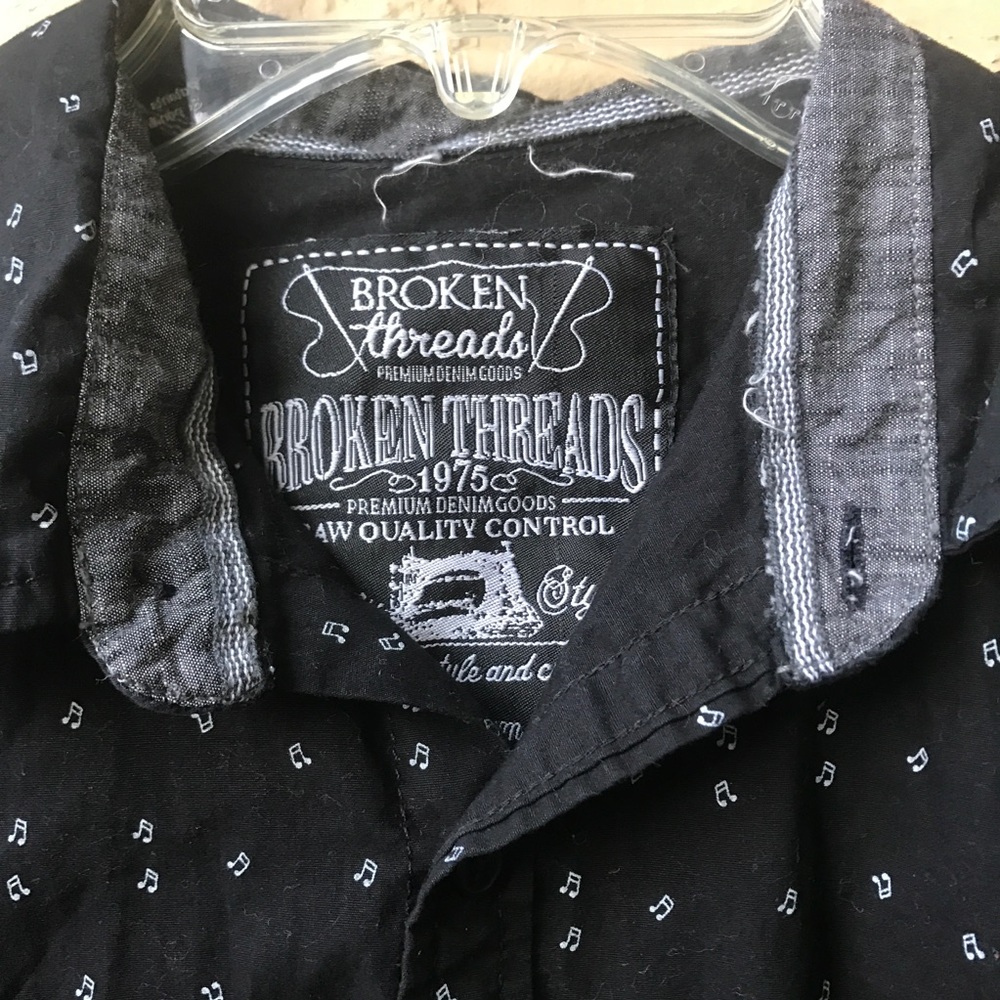 Men's M button down - Picture 3 of 5