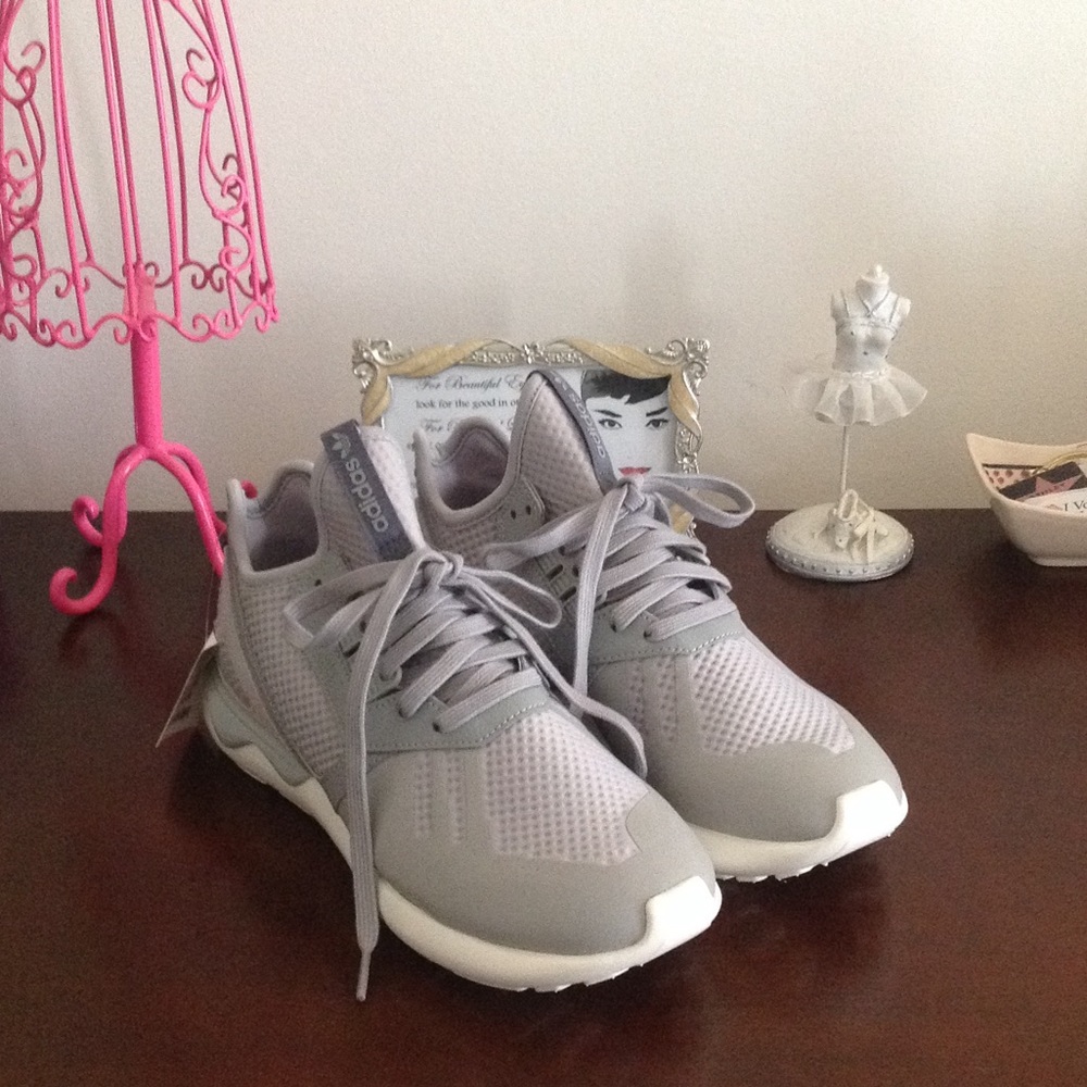 Adidas Sneakers