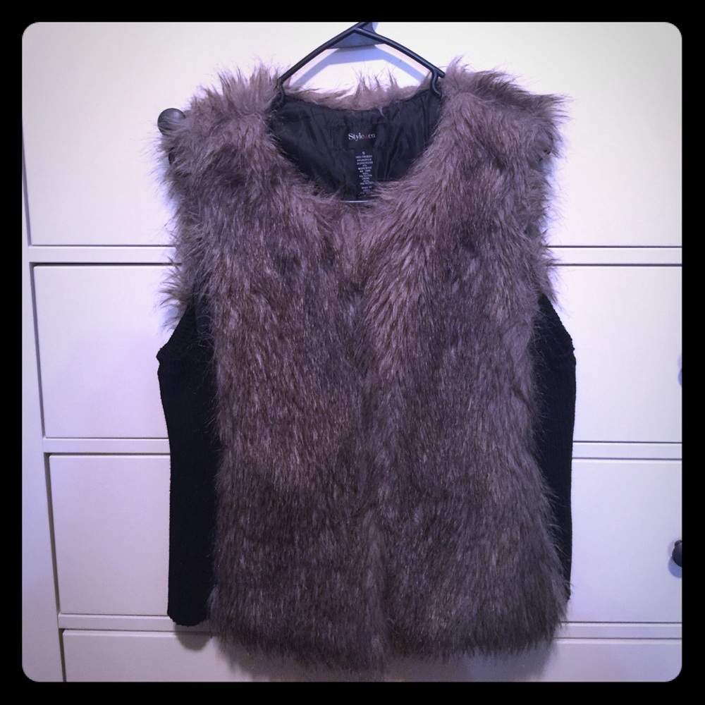Style&co Faux Fur Vest