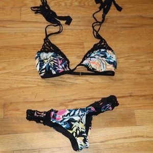 Ripcurl Bikini Fishnet Flower